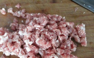 珍珠花的制作与应用（探寻珍珠花在美食、美容、艺术中的多重用途）