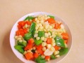 美味健康，一碗以什锦玉米拌饭满足你的口腹之欲（美食分享，快来品尝这道清爽美味的拌饭）