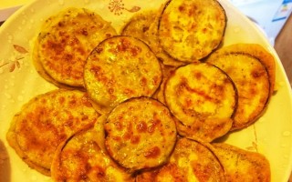 香煎茄饼，手把手教你做（口感香脆，营养丰富的家常菜肴）
