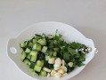 金沙花生米的做法（以一蛋二吃，美味实惠）