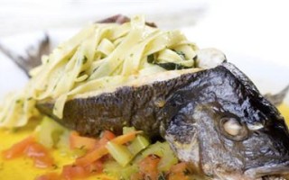 中韩养生鱼头的制作与食用方法（颠覆你对鱼头的认知，从此吃出健康）