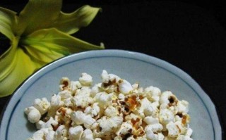 手工爆玉米花——轻松DIY健康零食（自制美味，快乐享受/爆玉米花的制作方法和口感变化）