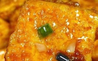 简单好吃的蒜蓉香煎豆腐（健康美味，快速上手/豆腐的多种功效，不容小视）