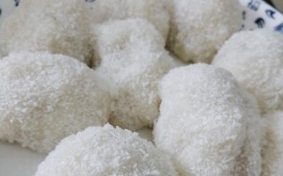 用香芋制作的糯米糍（细品传统美味，让你回味无穷）