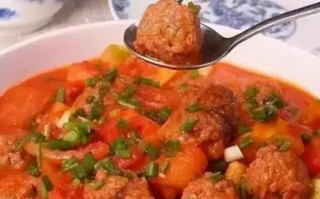 糖醋肉丸鸡蛋饭的制作方法（简单易学的家常美食）