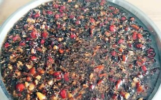 手工制作阿胶糕，健康美味，久久为功（传统经典，手工珍馐，一片阿胶糕的多重滋味）
