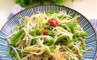 香辣绿豆芽的做法（让你快速做出美味绿豆芽，健康又美味）