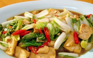 小河虾烧白菜的做法（简单易学的小河虾烧白菜菜谱）