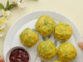 品尝美食，体验美好生活——以蒸菜荠荠菜团子为例（家庭制作美味荠荠菜团子，营养丰富，美味可口）