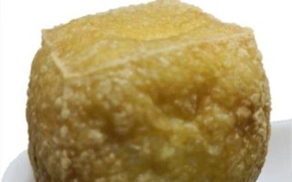 油炸油豆腐的美味做法（让你轻松在家做出外卖店般的口感）
