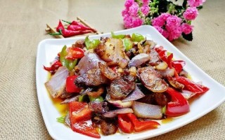 土豆片炒风干肠，美味又下饭（家常菜谱，快手好吃，炒土豆片与风干肠的绝配！）