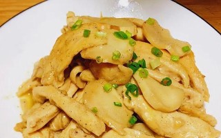 杏鲍菇的沙茶咖哩做法（以新鲜杏鲍菇为主角，用沙茶咖哩打造的美味佳肴）