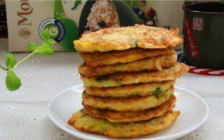柿子揶丝羹的制作方法（一道古老的传统美食，营养丰富又美味可口）