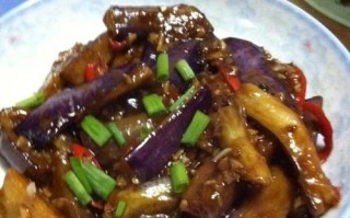 香辣茄子烩的做法（辣味浓郁，口感鲜美，营养丰富）