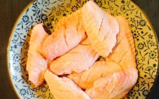 超级香辣可乐鸡翅的烹饪方法（如何制作最好吃的香辣可乐鸡翅）