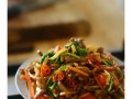 酸萝卜炒牛肉丝（一道简单易学的家常菜谱）