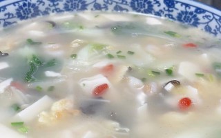 猪肚菇三鲜汤，营养美味又清爽（掌握这道家常菜，让您的味蕾更加满意）