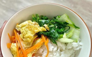 虾皮清炒小白菜（一道营养丰富、美味可口的家常菜）