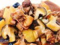 美味香菇炒土豆条的制作方法（快手厨艺，让你的口感充满新鲜感！）