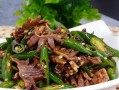 香辣可口，菜椒炒鸭肫！（家常菜谱，烹饪大全，尝鲜体验！）