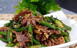 香辣可口，菜椒炒鸭肫！（家常菜谱，烹饪大全，尝鲜体验！）