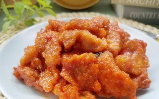 学会做小酥肉，享受美食的乐趣（掌握小酥肉的制作技巧，为家人献上美味佳肴）