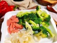 美味可口的炒火腿肠与以西兰花（让你的味蕾沉醉在慢慢炒制的香气中）