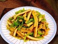 香辣干豆角炒肉的做法（家常美食，口感十足）