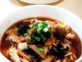香菇鸡蛋打卤面的制作方法（用新鲜食材制作营养美味的卤面）