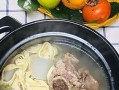 用油菜骨头汤打造美味营养的家常佳肴（传统烹调法，味道浓郁，营养丰富，一起学做油菜骨头汤）