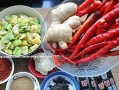 辣味满满，口感十足——以香辣白干为主角的美食之旅（品尝四川地道美食，享受辣到心底的滋味）