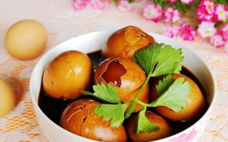 冰糖鸡蛋的做法大揭秘（学会制作营养美味的冰糖鸡蛋，让你的家人爱上早餐）