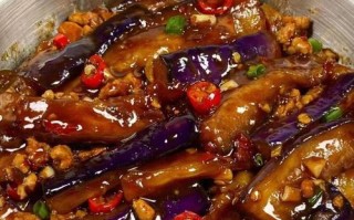 蒸香芹藕丁肉丸的做法（口感鲜美的家常做法）