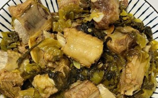 美食制作——酸菜排骨（一道美味鲜香的家常菜）