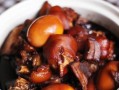掌握猪脚姜醋的制作，健康生活从这里开始（从原料采购到制作技巧，一步步教你制作口感浓郁的猪脚姜醋）