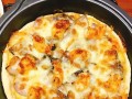美味健康的时蔬虾仁披萨（用时令蔬菜和新鲜海鲜打造美食）