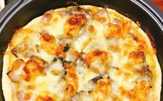 美味健康的时蔬虾仁披萨（用时令蔬菜和新鲜海鲜打造美食）