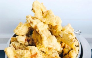 《炸食小吃，让你爱不释手》（手把手教你做炸鸡、炸薯条等美食，吃货必备）