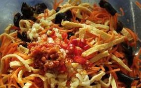 做法详解（用“以什锦三丝”来制作营养丰富的美食佳品）