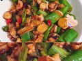 五彩鱿鱼丝的制作方法（让你轻松做出美味可口的五彩鱿鱼丝）