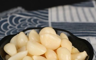 鲜香腌小蒜的做法（家常小蒜的制作方法，轻松一学即可为家人带来健康美味）