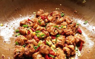 双椒肥肠的制作方法（重庆特色美食，辣中带麻，双椒肥肠如何制作？）