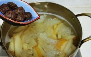小吊梨汤——降噪润喉的良方（传统中药配方治疗喉咙不适，小吊梨汤神效显著）
