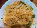 美味可口的水洗凉皮制作方法（传统的手工制作技巧）
