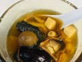 美味健康的乌鸡火腿花胶汤（家常做法，营养丰富的养生汤）