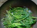 午餐肉炒菜芯，美味又简单（让菜芯也能变得美味可口）