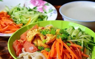 手工擀面技巧详解（以蔬菜为主的美味健康）