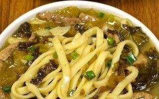 如何用玉米面手擀出美味的面条？（以玉米面为主材料，教你做出Q弹好吃的手擀面。）