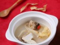 以五指毛桃炖老鸡，煮出健康美味（探秘五指毛桃的营养价值，学会老鸡炖汤的技巧）