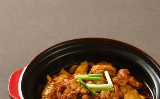 羊肉炖豆腐，暖身养胃的佳肴（秋冬季节必备的营养美食，如何烹制最佳口感？）